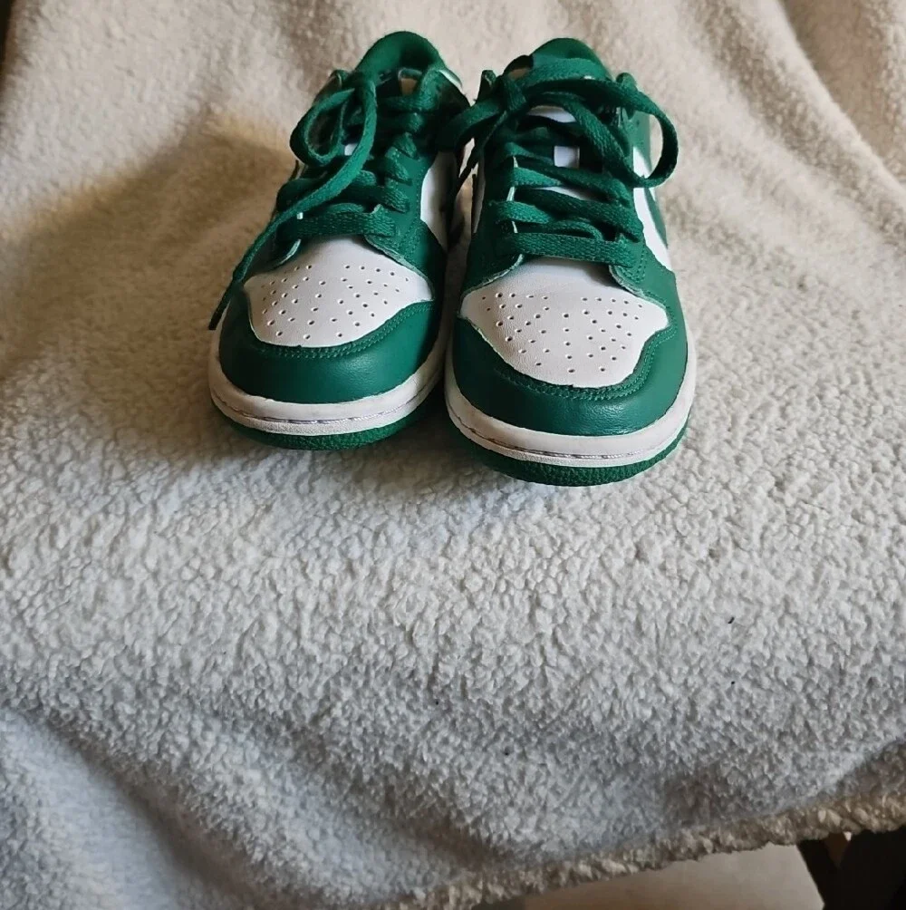 Nike Teal Knit BOYS Athletic Shoe Interior